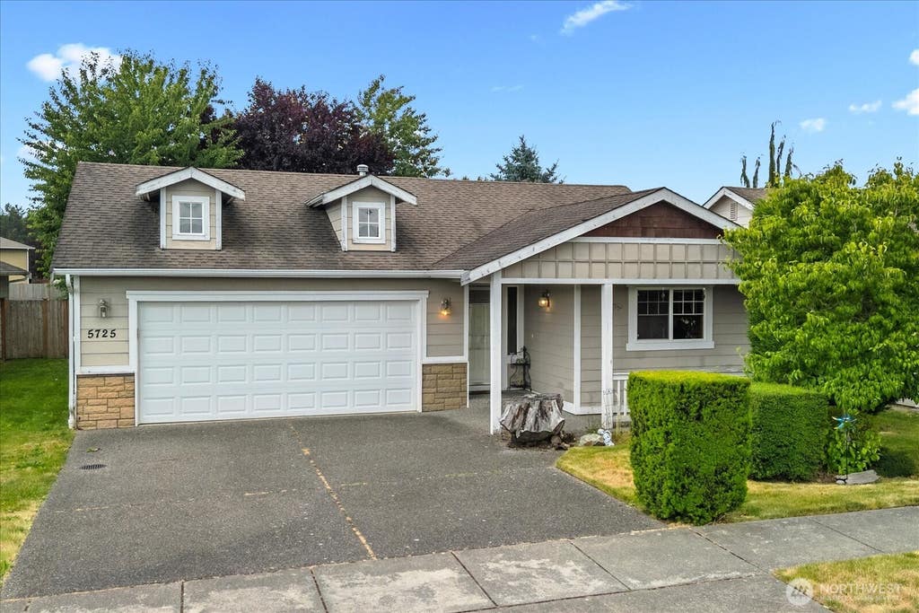 Photo of 5725 121st Place NE, Marysville, WA 98271 (MLS # 2549769)