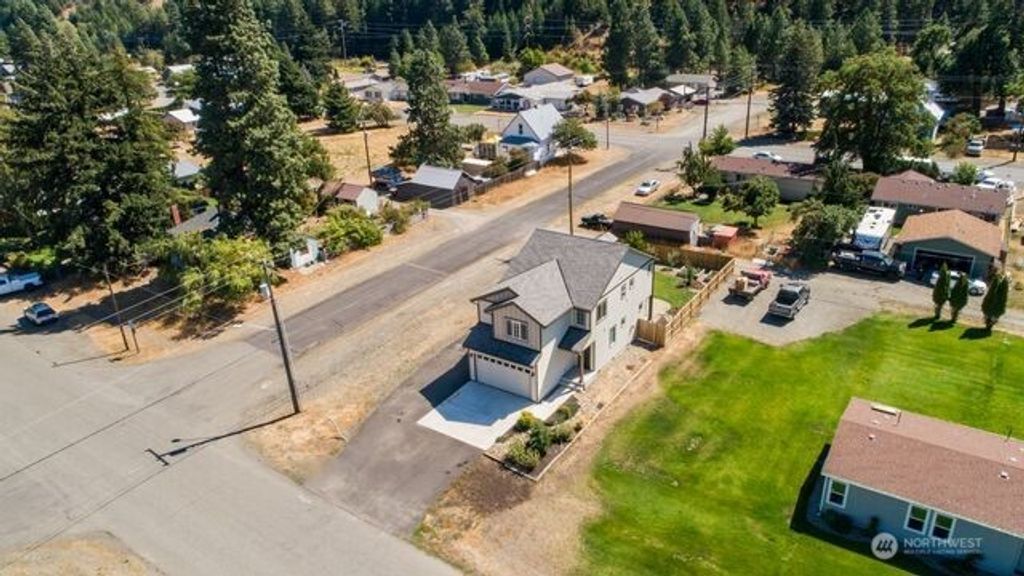 Photo of 501 Cleveland Avenue, South Cle Elum, WA 98943 (MLS # 2472679)