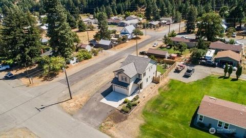 Photo of 501 Cleveland Avenue, South Cle Elum, WA 98943 (MLS # 2472679)