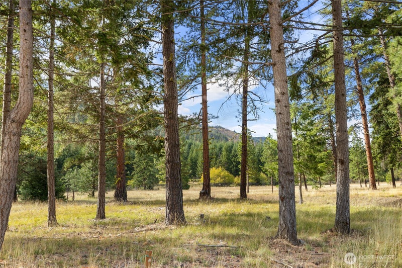 27 Domerie Park Loop
