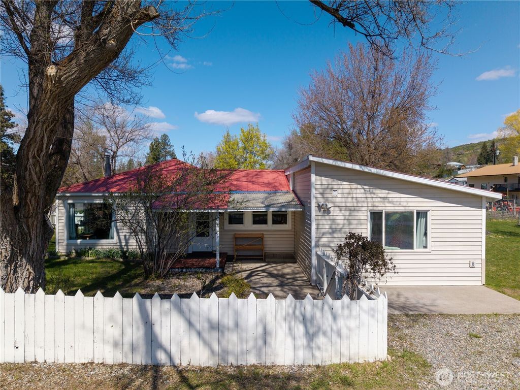 Photo of 274 Corral Street, Winthrop, WA 98862 (MLS # 2510176)