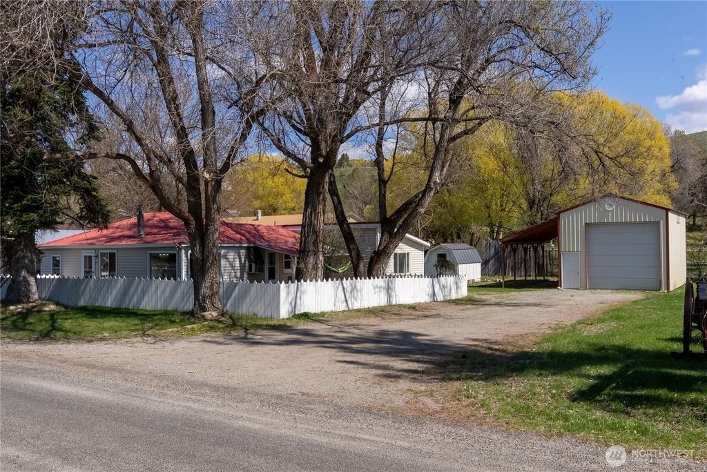 Photo of 274 Corral Street, Winthrop, WA 98862 (MLS # 2510176)