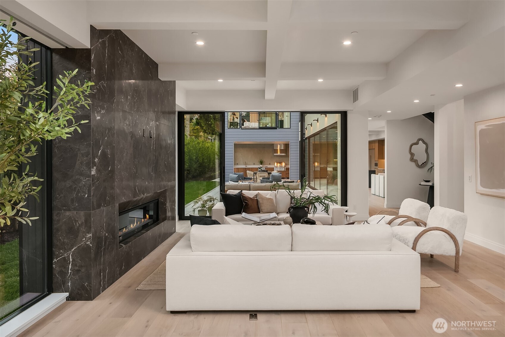 7626 NE 10th Street