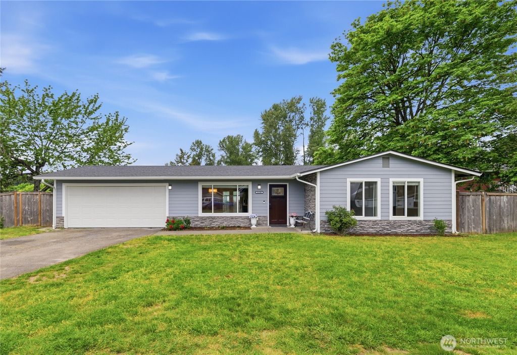 Photo of 11106 SE 225th Court, Kent, WA 98031 (MLS # 2513903)