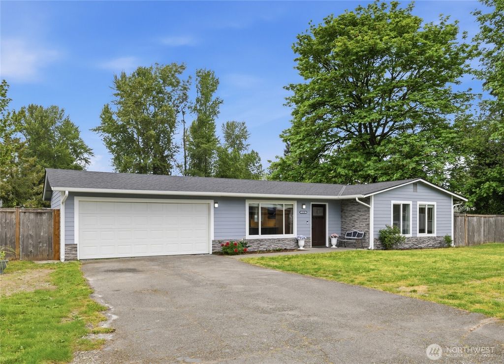 Photo of 11106 SE 225th Court, Kent, WA 98031 (MLS # 2513903)