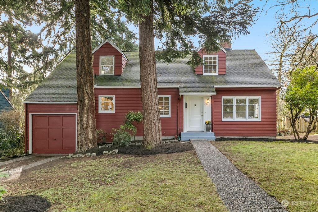 Photo of 3121 NE 84th Street, Seattle, WA 98115 (MLS # 2198480)