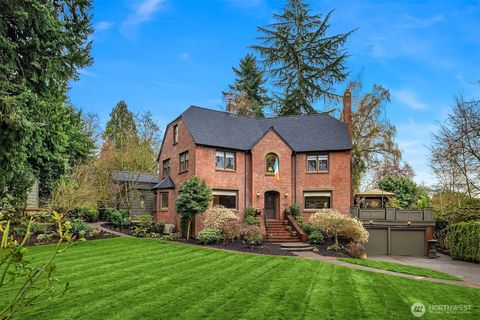 3333 43rd Avenue NE Seattle WA 98105