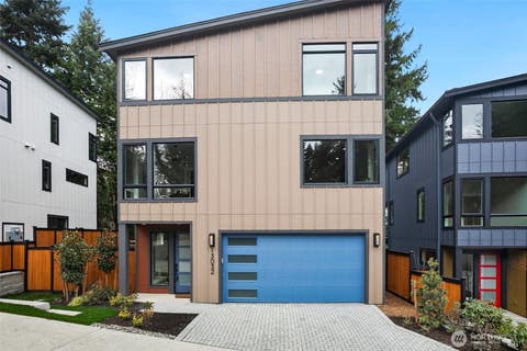 Photo of 13032 SE 19th Court, Bellevue, WA 98005 (MLS # 2553167)