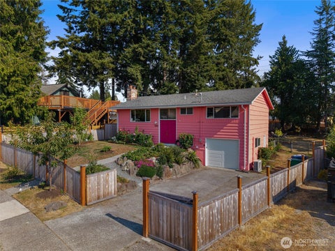 Photo of 12661 SE 160th Street, Renton, WA 98058 (MLS # 2575460)