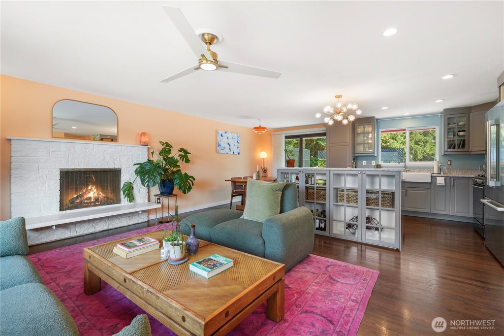 Photo of 12661 SE 160th Street, Renton, WA 98058 (MLS # 2575460)