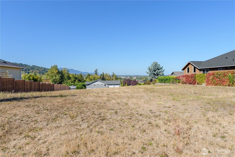440 Morgison Loop