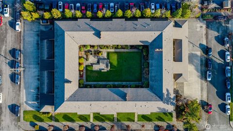 Photo of 310 S 11th St #204, Mount Vernon, WA 98274 (MLS # 2448398)