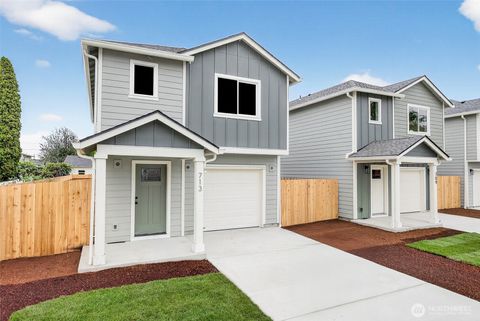 Photo of 713 S 9th Ave, Kelso, WA 98626 (MLS # 2451515)