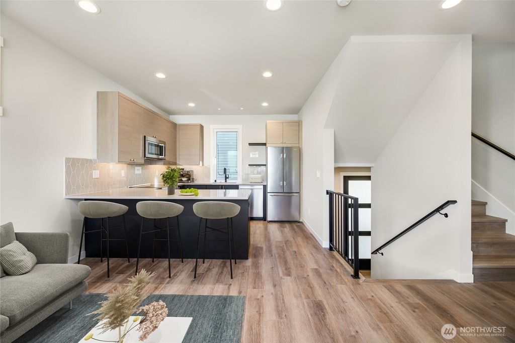 Photo of 2817 Franklin Avenue E #B, Seattle, WA 98102 (MLS # 2459244)