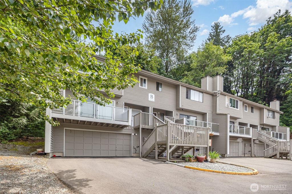 Photo of 31308 107th Place SE #B1, Auburn, WA 98092 (MLS # 2475001)