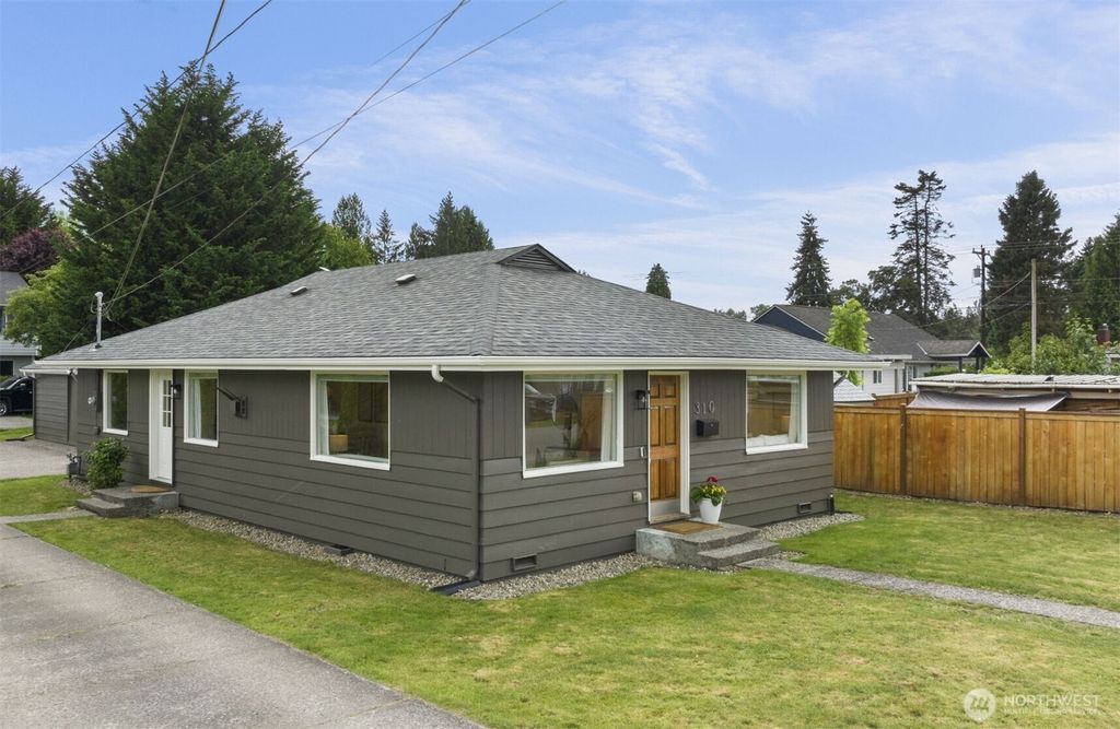 Photo of 310 Powell Street, Monroe, WA 98272 (MLS # 2529453)