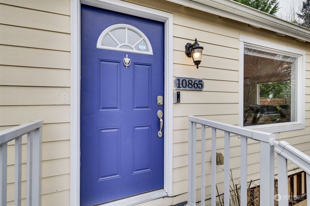 Photo of 10865 6th Avenue S, Seattle, WA 98168 (MLS # 2321384)