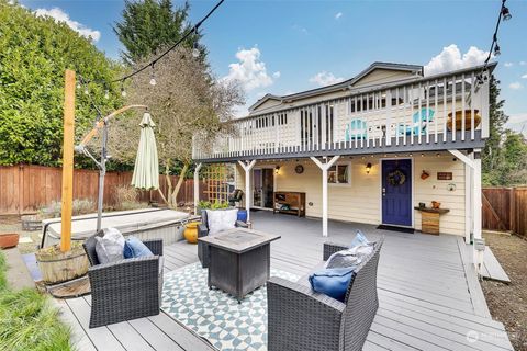 10865 6th Avenue S, Seattle, WA 98168 - MLS#: 2321384