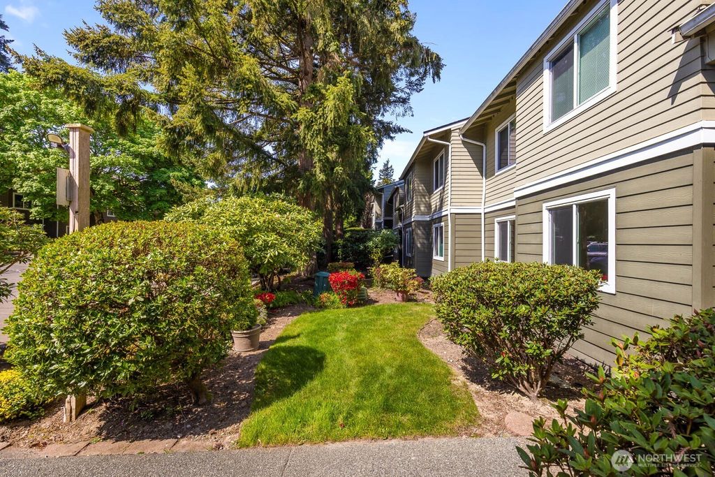 Photo of 820 Cady Road #F105, Everett, WA 98203 (MLS # 2509947)