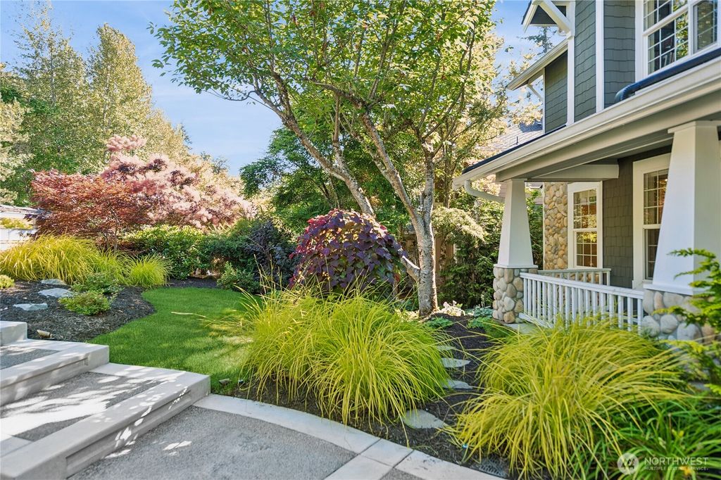 Photo of 4405 229th Place SE, Sammamish, WA 98075 (MLS # 2546829)