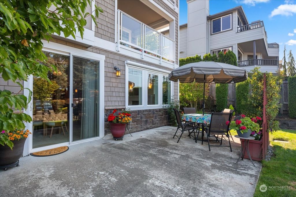 Photo of 249 4th Avenue S #102, Edmonds, WA 98020 (MLS # 2151735)