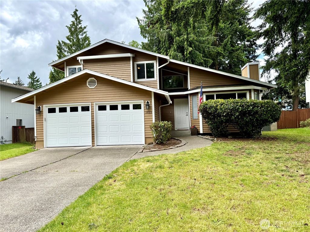Photo of 1823 SW 353rd Place N, Federal Way, WA 98023 (MLS # 2379687)
