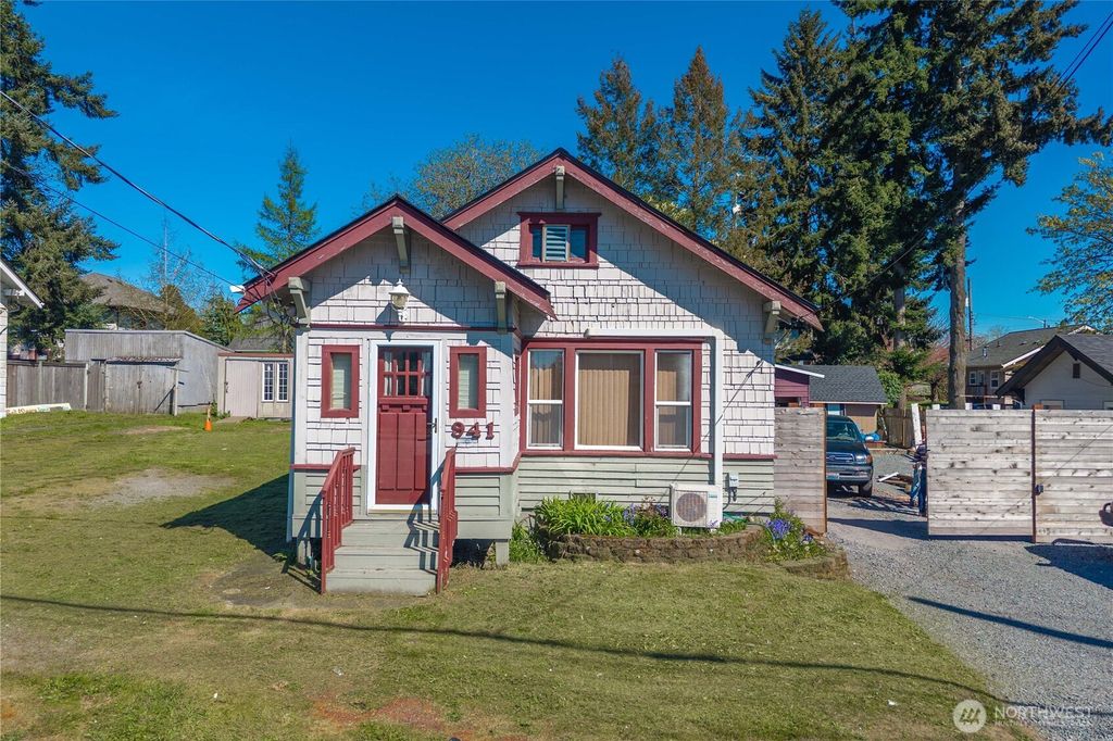 Photo of 941 / 935 S Sprague Avenue, Tacoma, WA 98405 (MLS # 2504086)