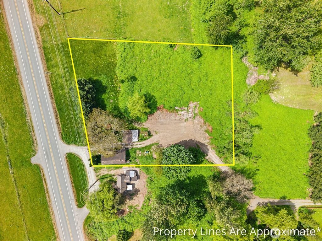 Photo of 35719 US 2, Sultan, WA 98294 (MLS # 2525223)