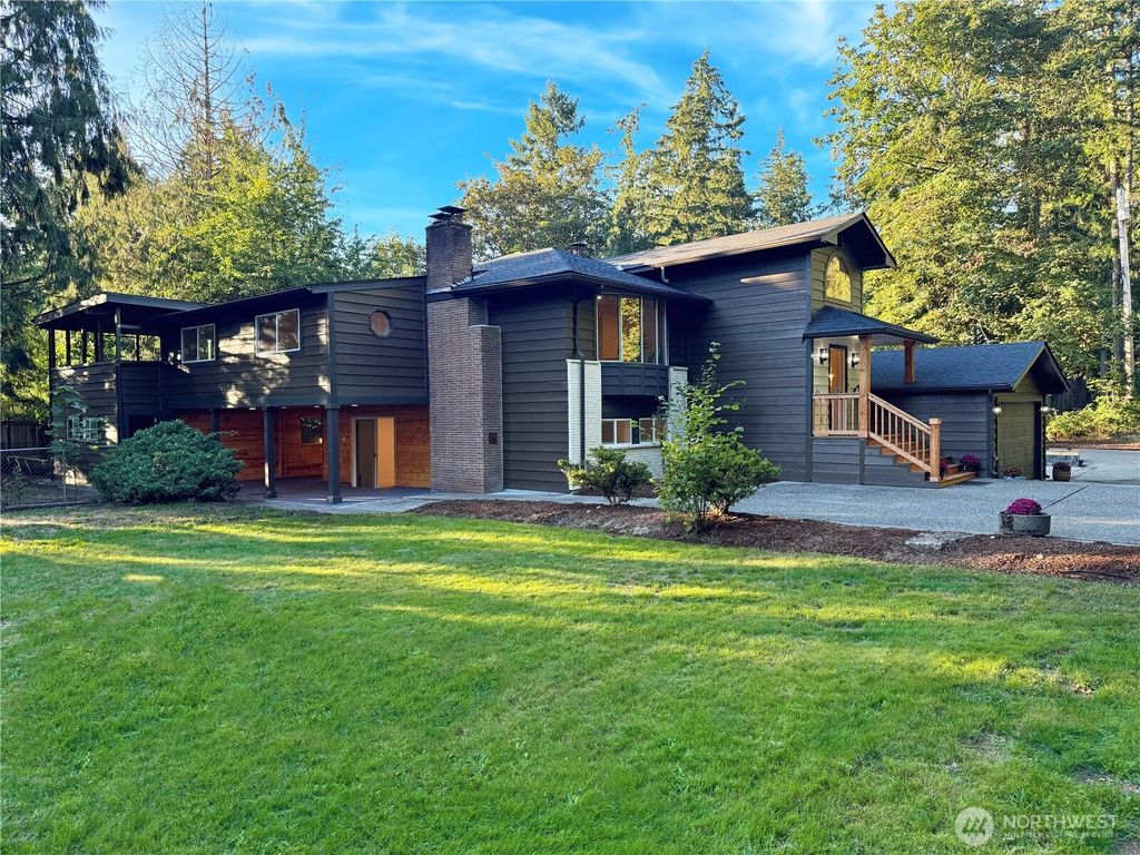 Photo of 31035 229th Avenue SE, Black Diamond, WA 98010 (MLS # 2347676)