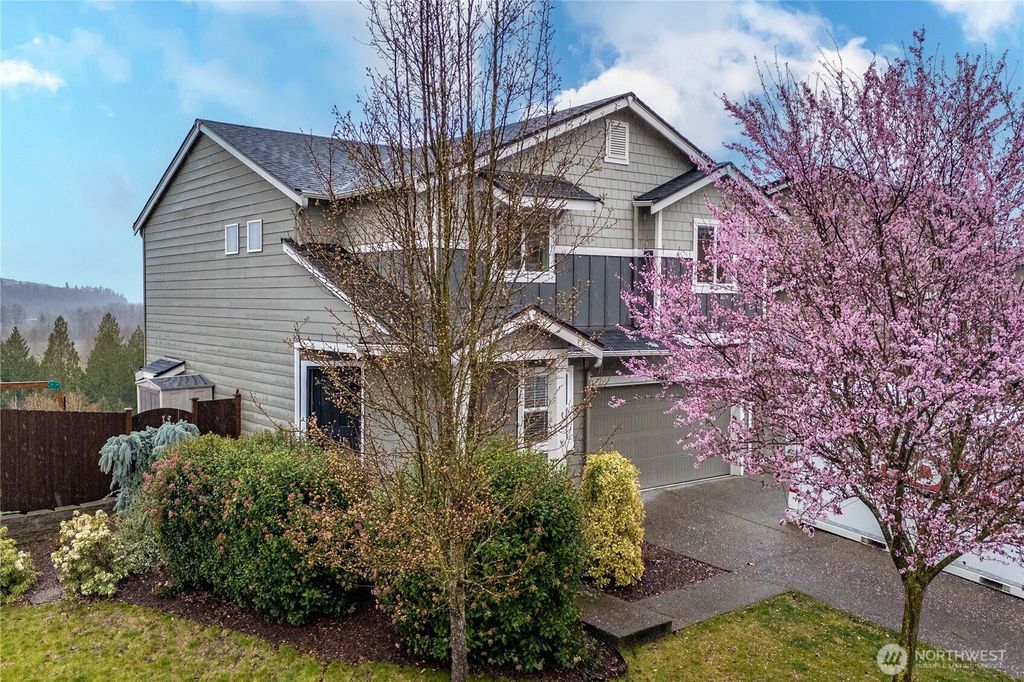 Photo of 17006 107th Street Ct E, Bonney Lake, WA 98391 (MLS # 2492484)