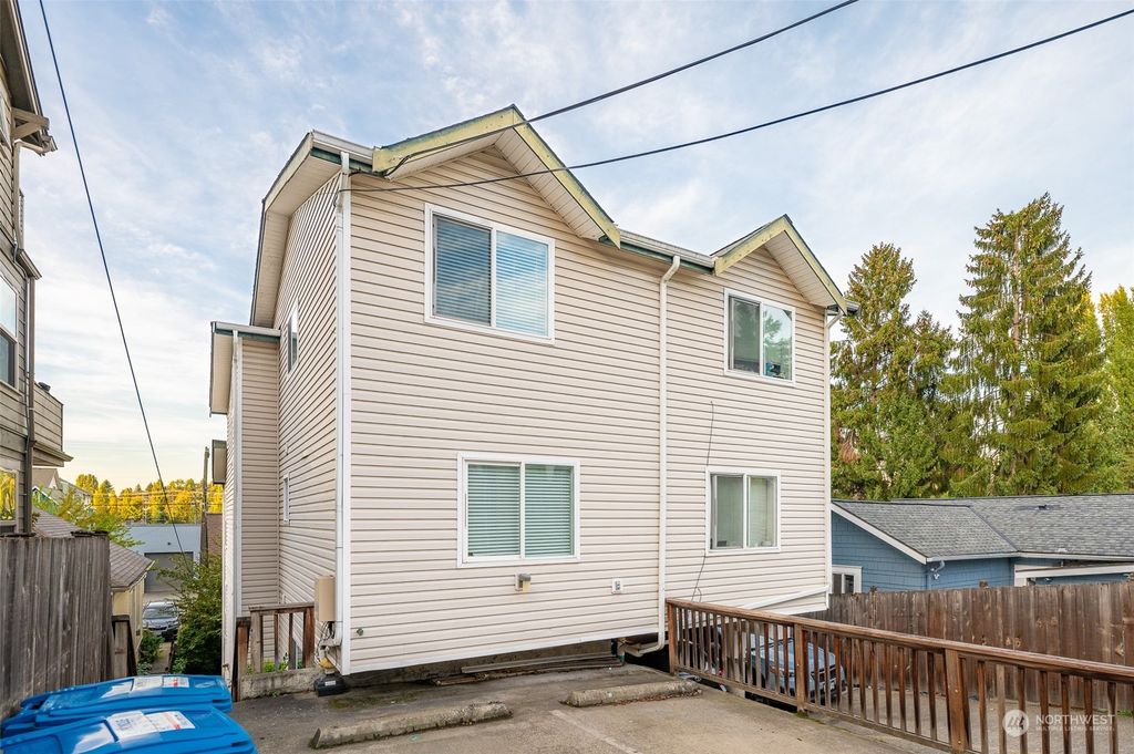 Photo of 7 W Dravus Street, Seattle, WA 98119 (MLS # 2177625)