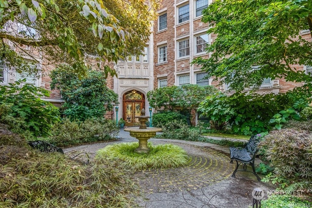 Photo of 5810 Cowen Place NE #101, Seattle, WA 98105 (MLS # 2037822)