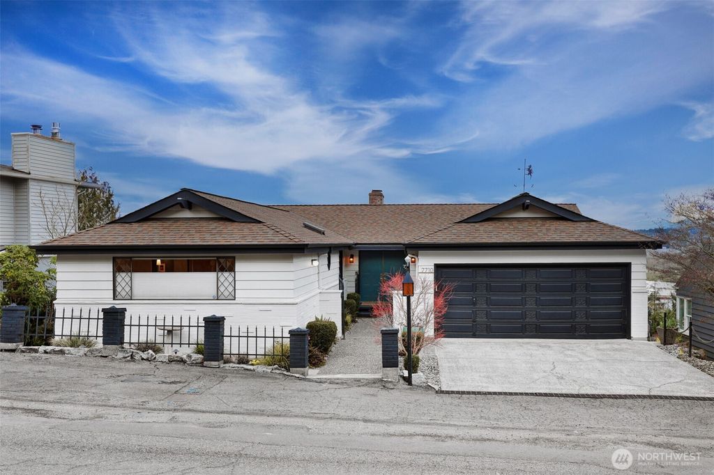 Photo of 7710 57th Avenue NE, Seattle, WA 98115 (MLS # 2493237)