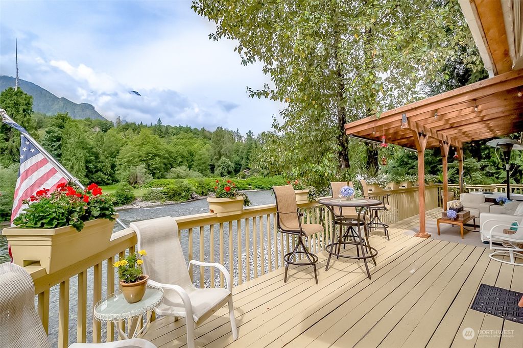 Photo of 51408 217th Place SE, Gold Bar, WA 98251 (MLS # 2202025)