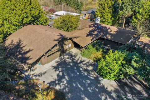 Photo of 23850 43rd Avenue S, Kent, WA 98032 (MLS # 2490095)