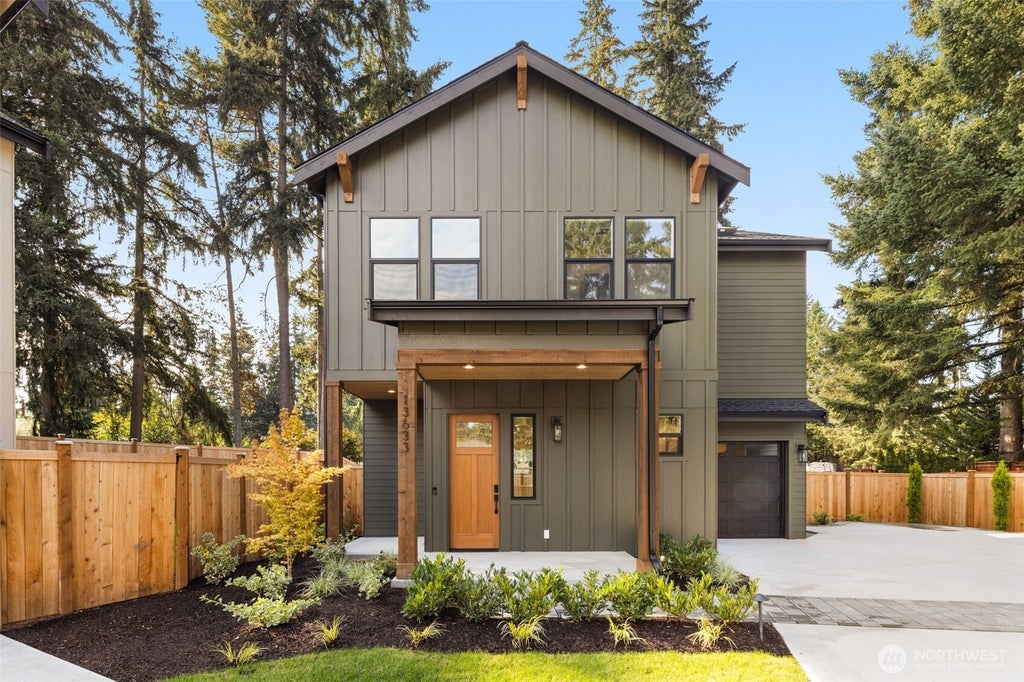 Photo of 13633 103rd NE, Kirkland, WA 98034 (MLS # 2590389)
