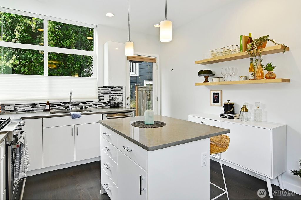 Photo of 1159 NE 55th Street, Seattle, WA 98105 (MLS # 2427901)