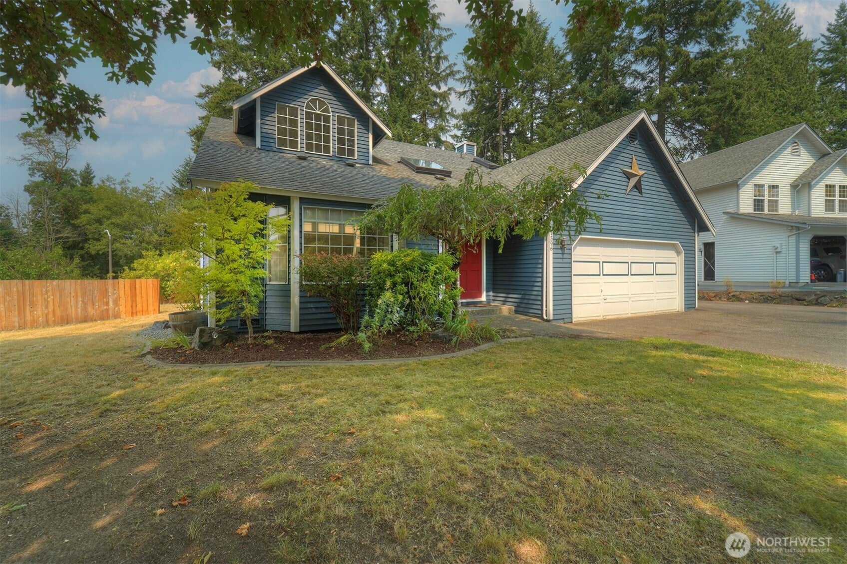 1596 NW Duesenberg Court