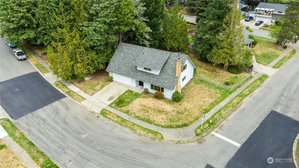 Photo of 10010 161st Avenue NE, Redmond, WA 98052 (MLS # 2286527)