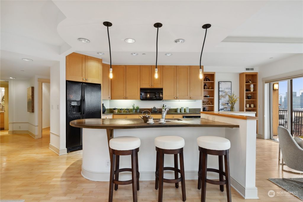 Photo of 907 Warren Avenue N #202, Seattle, WA 98109 (MLS # 2018724)