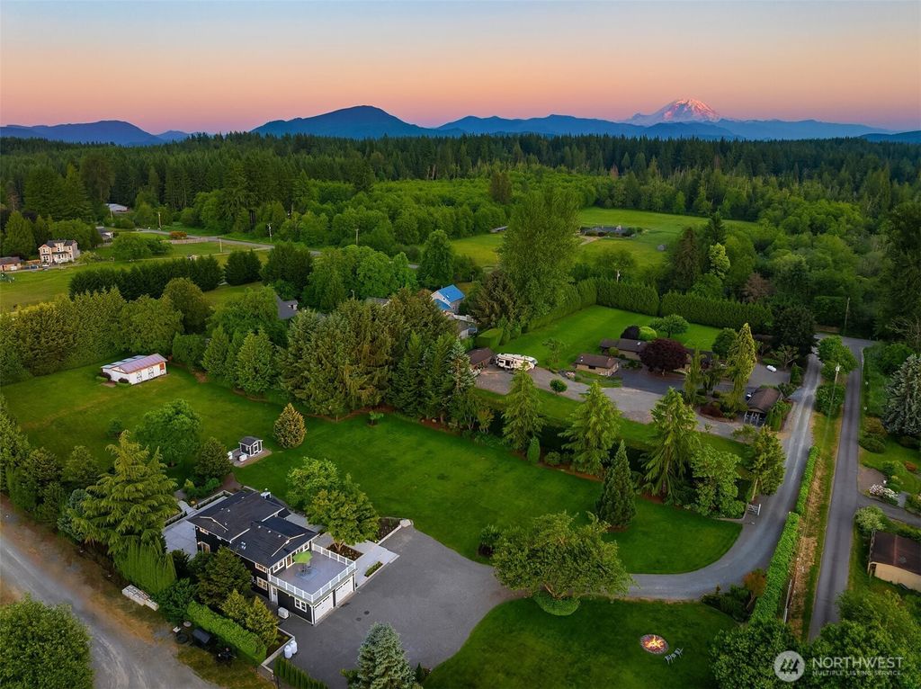 Photo of 29212 SE 208th Street, Maple Valley, WA 98038 (MLS # 2390781)