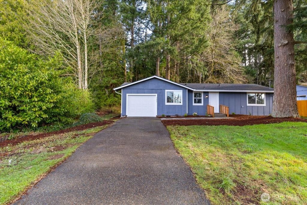Photo of 7640 Mesplay Avenue SE, Lacey, WA 98503 (MLS # 2498543)