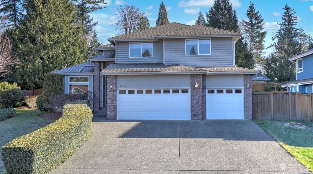 Photo of 23430 134th Court, Kent, WA 98042 (MLS # 2323916)