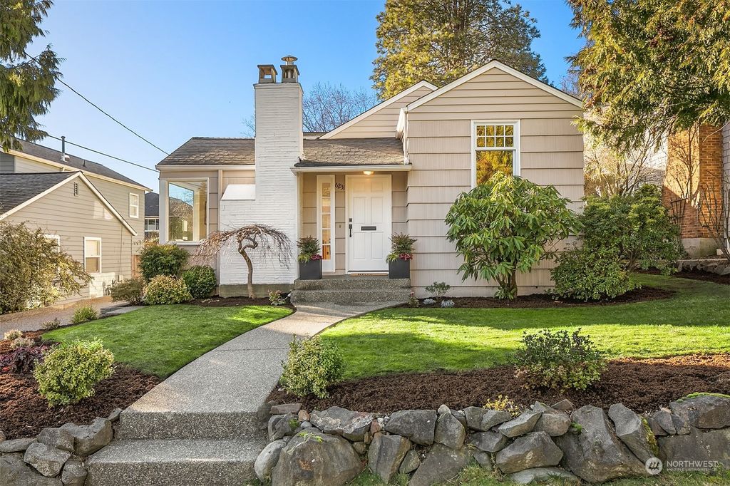 Photo of 6231 45th Avenue NE, Seattle, WA 98115 (MLS # 2034309)