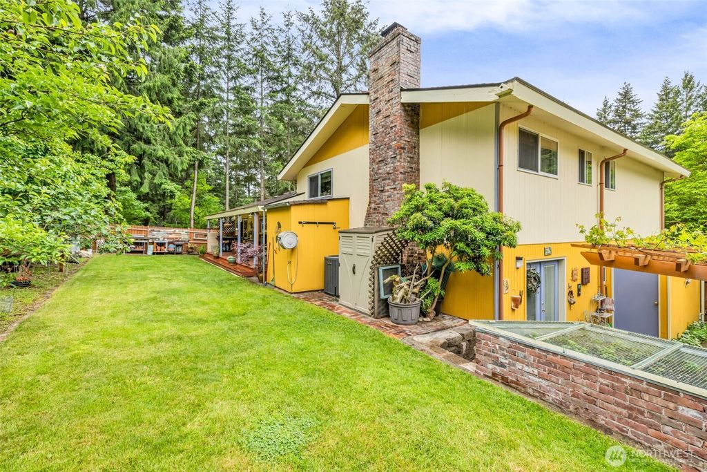 Photo of 4905 96Th Avenue W, University Place, WA 98467 (MLS # 2529650)