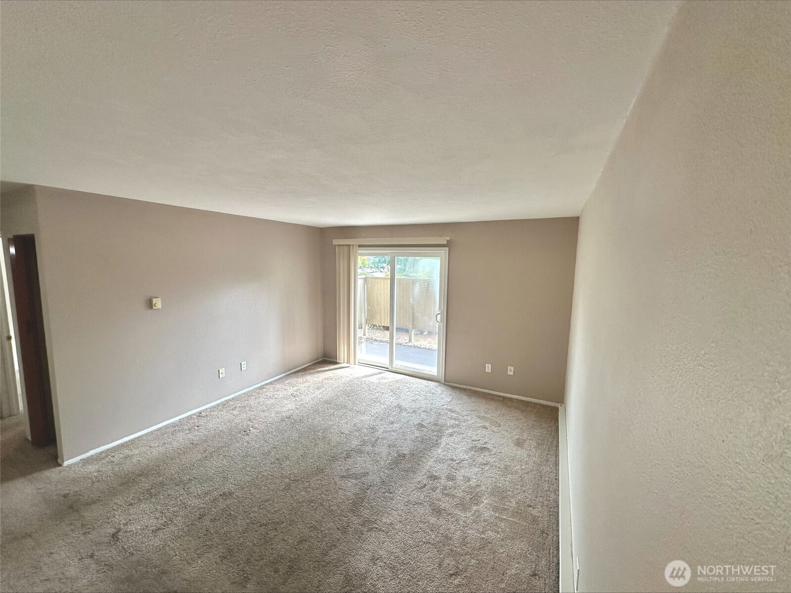 6105 N 16th Street N103