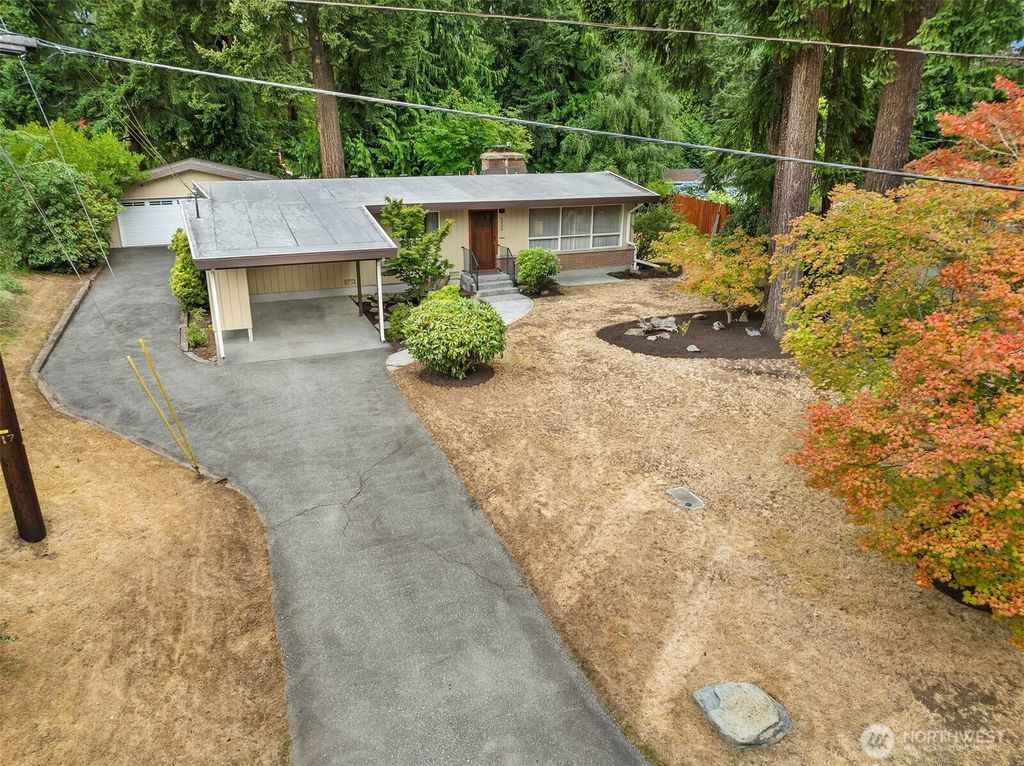 Photo of 6225 Dale Way, Lynnwood, WA 98036 (MLS # 2413435)