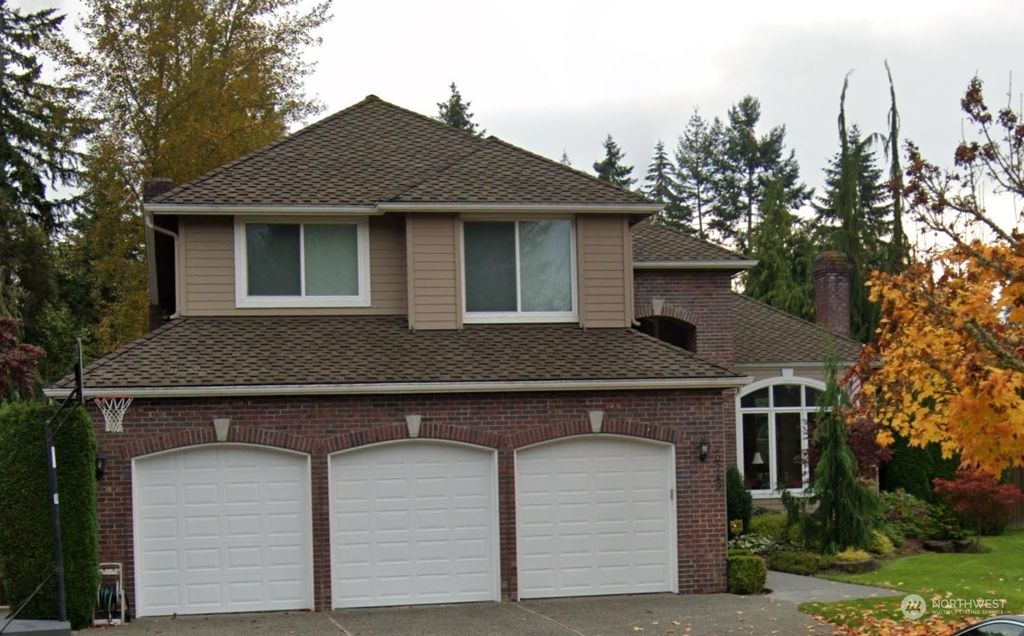 Photo of 20749 SE 3rd Way, Sammamish, WA 98074 (MLS # 2264025)