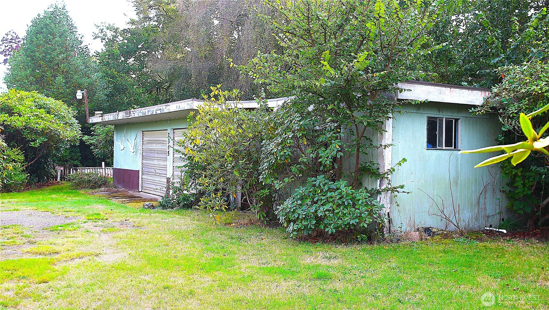 2315 Pleasant Drive S