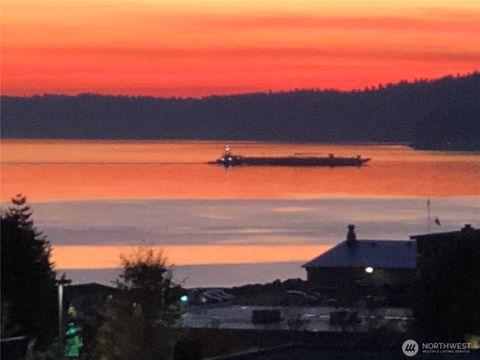 842 S 227th Place A Des Moines WA 98198